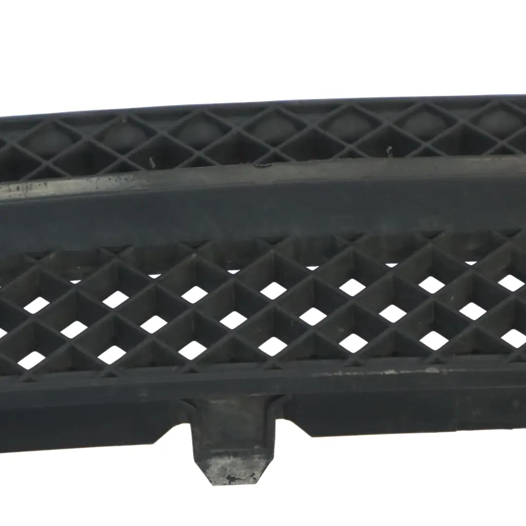 BMW E81 E87 LCI Kratka Zderzaka Przednia Przód - SKU 7182367-1 - Numer Części 7182367