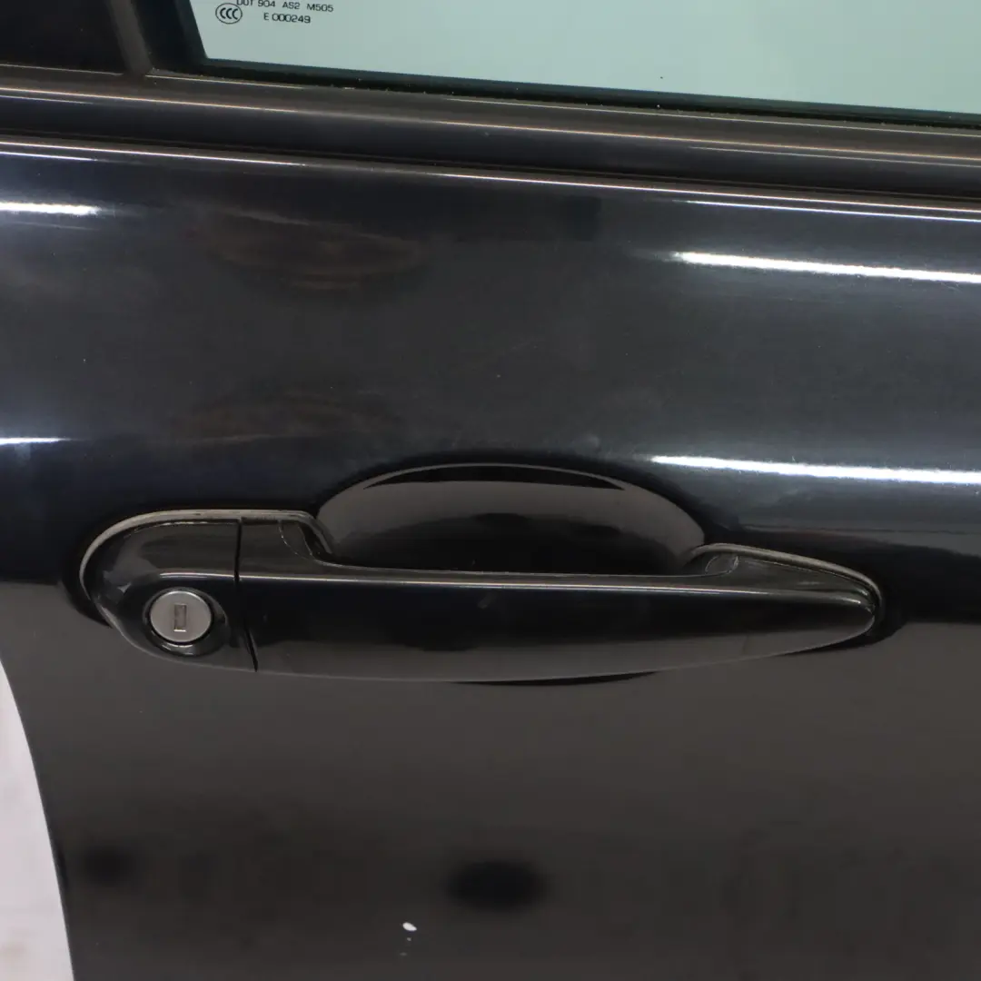 Porta anteriore destra Black Sapphire Metallic - 475 per BMW X6 E71 con numero di parte 7198160 BMW X6 E71 Porta anteriore destra Black Sapphire Metallic - 475 - SKU 7198160-BS - Numero di parte 7198160