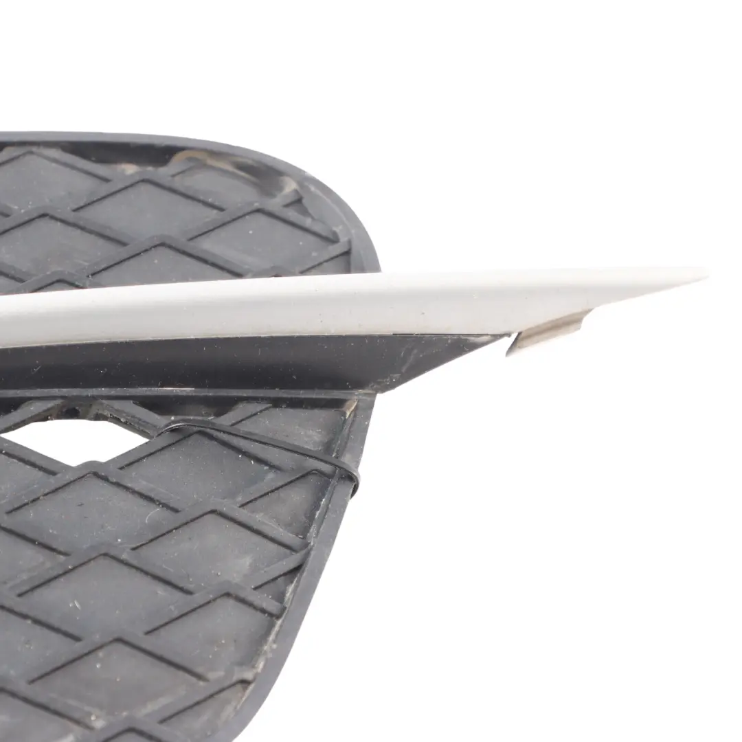 Paraurti Griglia Copertura Frontale Inferiore Destra per BMW X5 E70 LCI con numero di parte 7222860 BMW X5 E70 LCI Paraurti Griglia Copertura Frontale Inferiore Destra - SKU 7222860 - Numero di parte 7222860