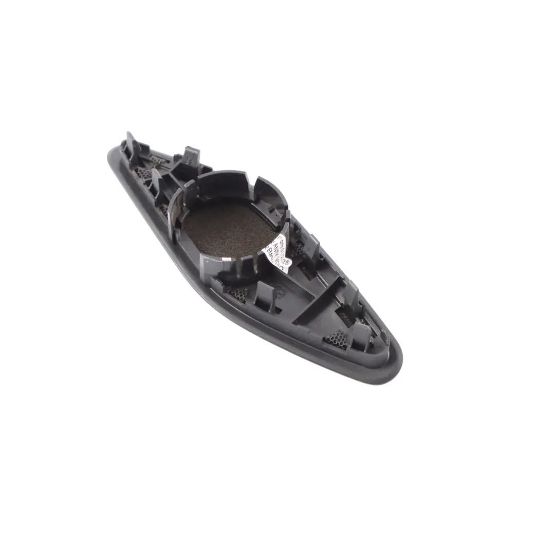 Cache Haut-Parleur Tweeter Porte Avant Droit Noir pour BMW F06 Gran Coupe à propos du numéro de pièce 7261990 BMW F06 Gran Coupe Cache Haut-Parleur Tweeter Porte Avant Droit Noir - SKU 7229502 - Numéro de pièce 7261990