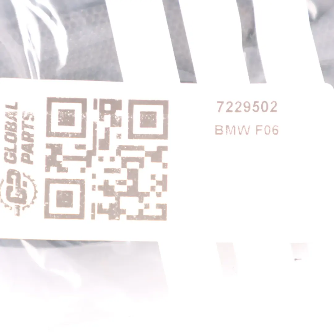 Tweeter Speaker Cover Front Door Right O/S Black to BMW F06 Gran Coupe with Part number 7261990 BMW F06 Gran Coupe Tweeter Speaker Cover Front Door Right O/S Black - SKU 7229502 - Part number 7261990