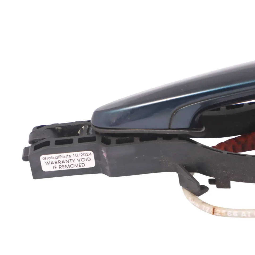 Tirador exterior trasero derecho Azul noche metalizado - B38 para BMW F20 F30 F31 F80 con número de pieza 7242568 BMW F20 F30 F31 F80 Tirador exterior trasero derecho Azul noche metalizado - B38 - SKU 7242568-MBM - Número de pieza 7242568