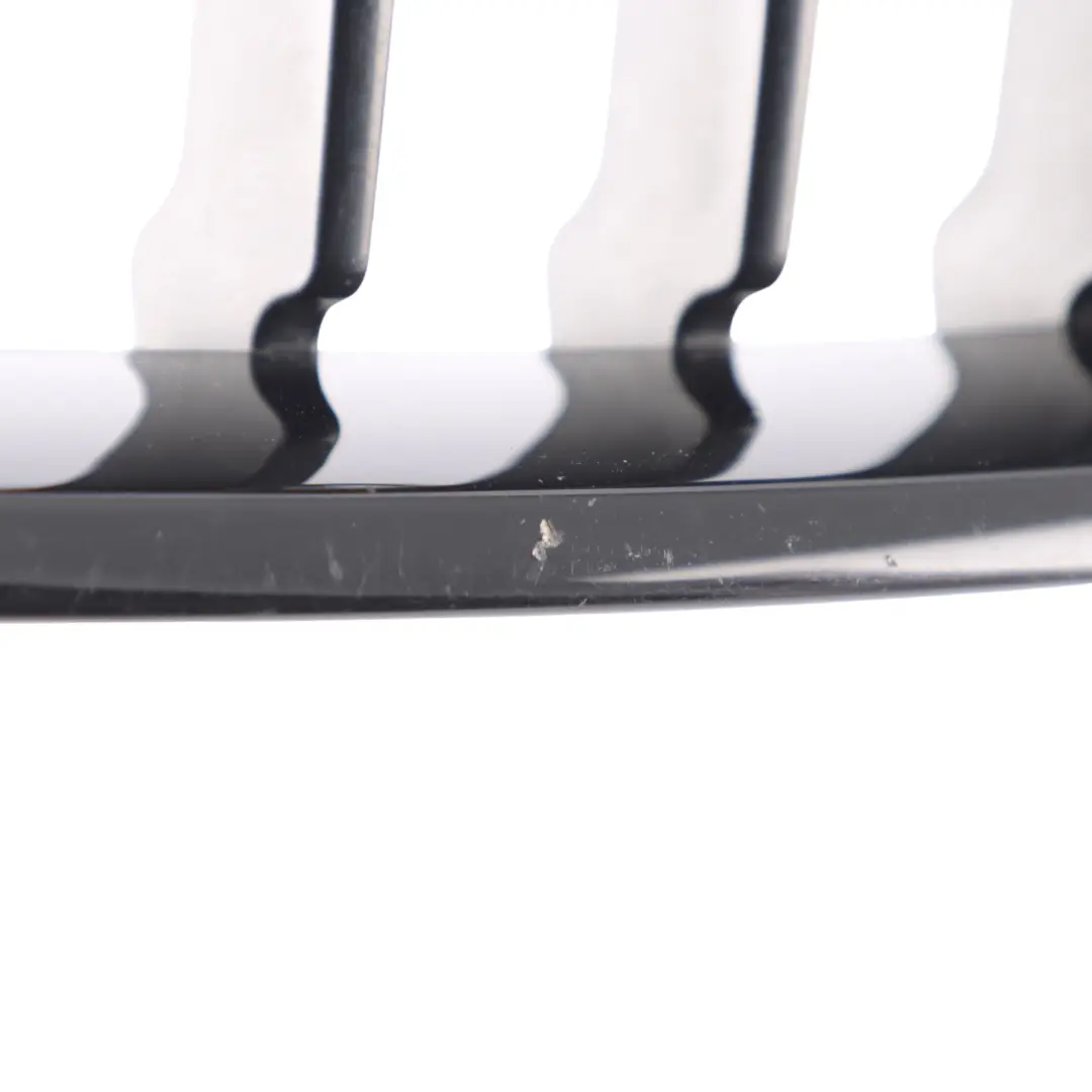 Front Bumper Grille Sport Frame Right O/S Kidney Cover to BMW F30 F31 with Part number 7260498 BMW F30 F31 Front Bumper Grille Sport Frame Right O/S Kidney Cover - SKU 7260498-2 - Part number 7260498