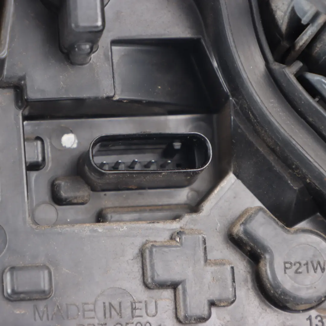 Piloto Trasero BMW F20 F21 Blanco Intermitente Izquierdo N/S para con número de pieza 7270097 Piloto Trasero BMW F20 F21 Blanco Intermitente Izquierdo N/S - SKU 7270097-7 - Número de pieza 7270097