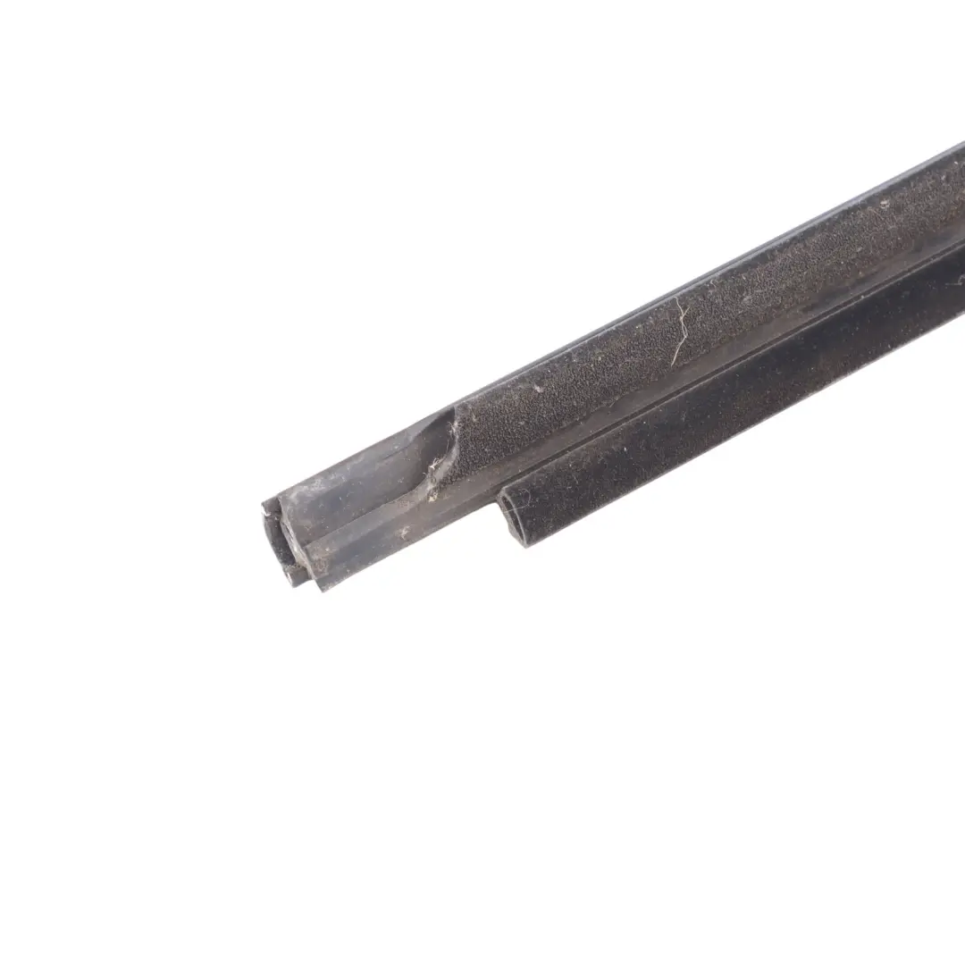 Porta Anteriore Esterna Guarnizione Striscia Esterno Destro per BMW F34 con numero di parte 7289932 BMW F34 Porta Anteriore Esterna Guarnizione Striscia Esterno Destro - SKU 7289932 - Numero di parte 7289932