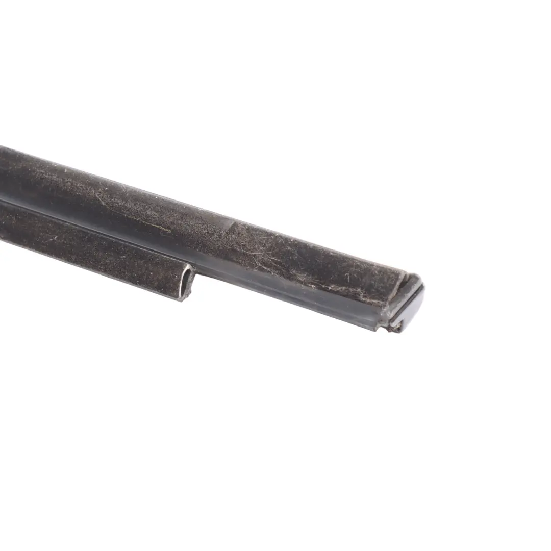 Porta Anteriore Esterna Guarnizione Striscia Esterno Destro per BMW F34 con numero di parte 7289932 BMW F34 Porta Anteriore Esterna Guarnizione Striscia Esterno Destro - SKU 7289932 - Numero di parte 7289932