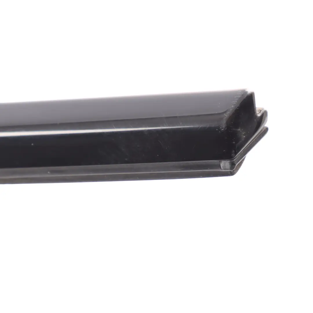 Couverture Fenetre Haut Porte Arriere Droite Chrome 7199782 pour BMW F11 à propos du numéro de pièce 7289948 BMW F11 Couverture Fenetre Haut Porte Arriere Droite Chrome 7199782 - SKU 7289948 - Numéro de pièce 7289948