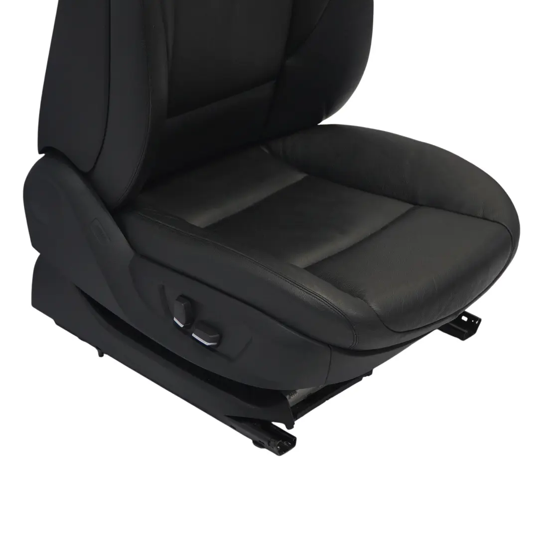 Fotel Przedni Prawy Przód Grzany Czarna Skóra Dakota do BMW F01 F02 o numerze 7292724 BMW F01 F02 Fotel Przedni Prawy Przód Grzany Czarna Skóra Dakota - SKU 7292724-4 - Numer Części 7292724