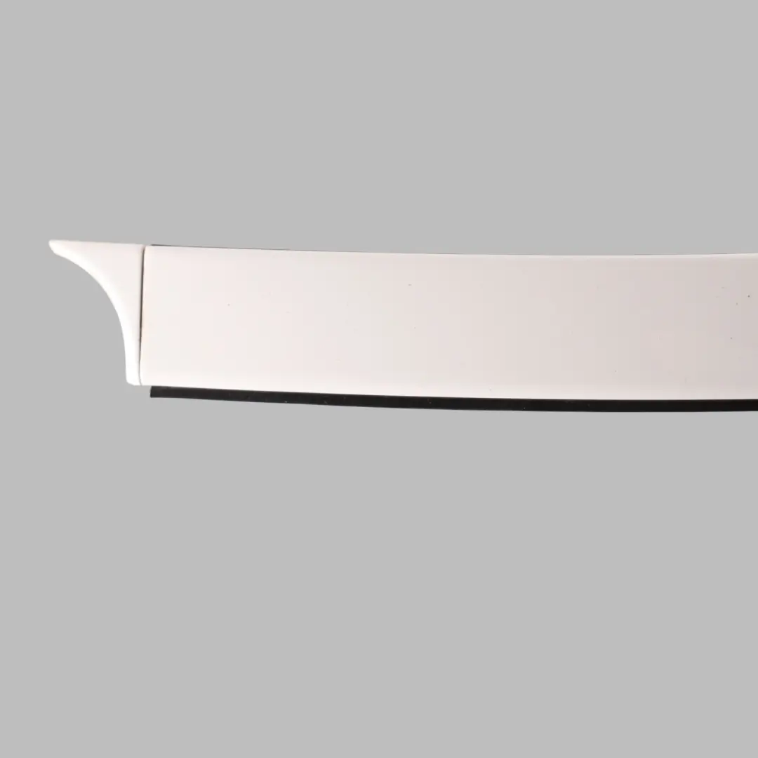 Techo Moldura Barandilla Canalón Trim Derecho Alpinweiss 300 para BMW F06 con número de pieza 7302974 BMW F06 Techo Moldura Barandilla Canalón Trim Derecho Alpinweiss 300 - SKU 7302974-AW - Número de pieza 7302974