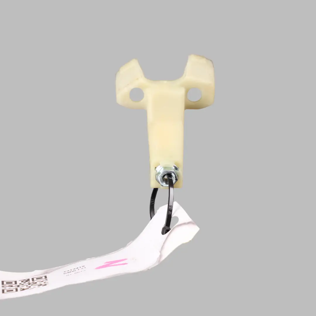 Zacisk Uchwyt Klips Lampy Lewy Tył do BMW F30 F31 F80 M3 o numerze 7313419 BMW F30 F31 F80 M3 Zacisk Uchwyt Klips Lampy Lewy Tył - SKU 7313419 - Numer Części 7313419