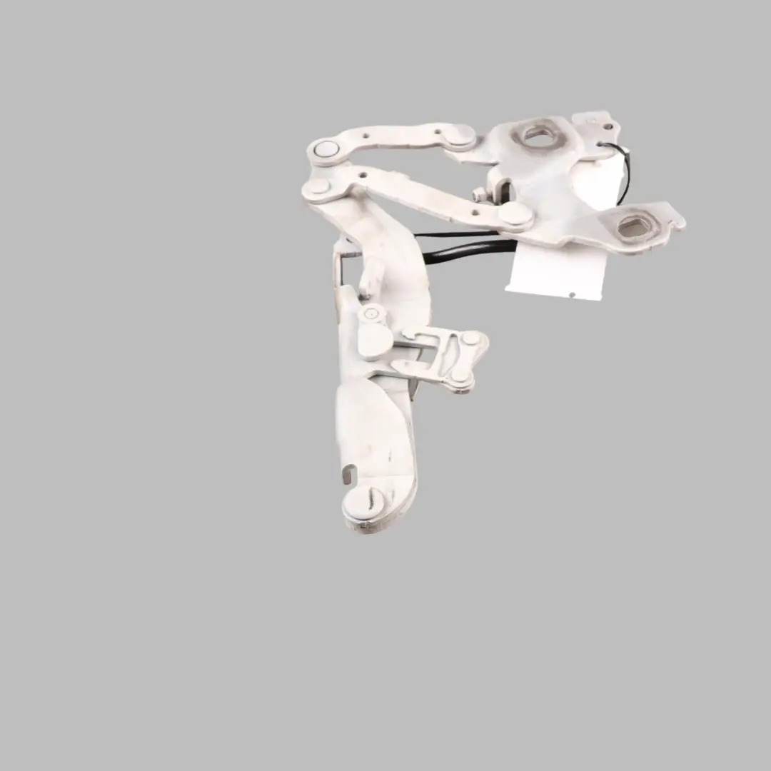 Hood Hinge Left N/S Bonnet Alpinweiss 3 White - 300 to BMW E82 E88 Engine with Part number 7325869 BMW E82 E88 Engine Hood Hinge Left N/S Bonnet Alpinweiss 3 White - 300 - SKU 7325869-AW - Part number 7325869