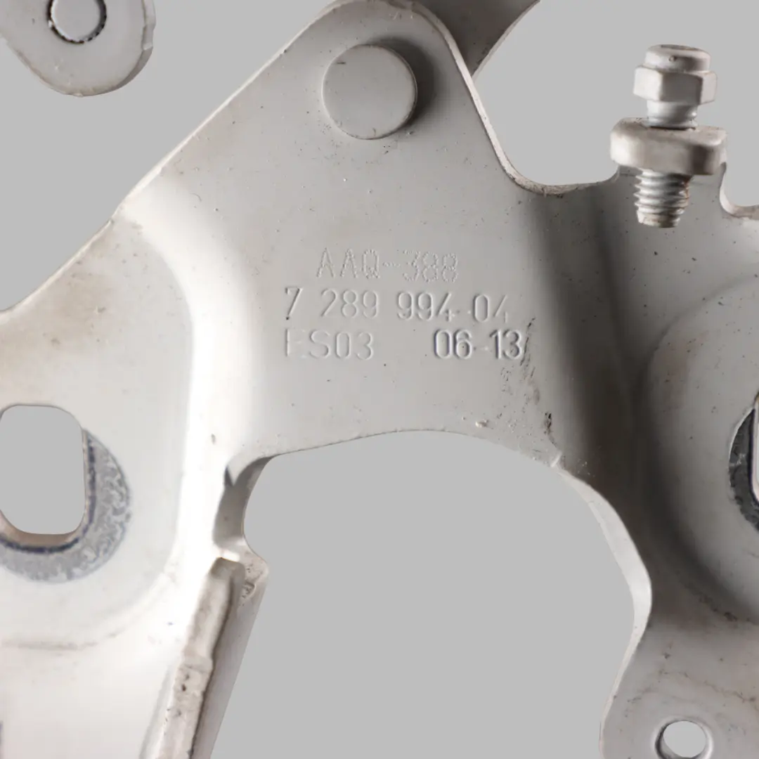 Hood Hinge Right O/S Bonnet Alpinweiss 3 White - 300 to BMW E82 E88 Engine with Part number 7325870 BMW E82 E88 Engine Hood Hinge Right O/S Bonnet Alpinweiss 3 White - 300 - SKU 7325870-AW - Part number 7325870