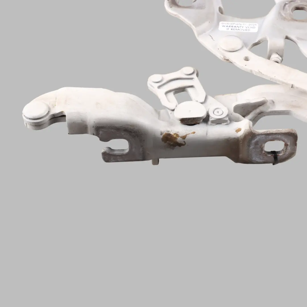 Hood Hinge Right O/S Bonnet Alpinweiss 3 White - 300 to BMW E82 E88 Engine with Part number 7325870 BMW E82 E88 Engine Hood Hinge Right O/S Bonnet Alpinweiss 3 White - 300 - SKU 7325870-AW - Part number 7325870