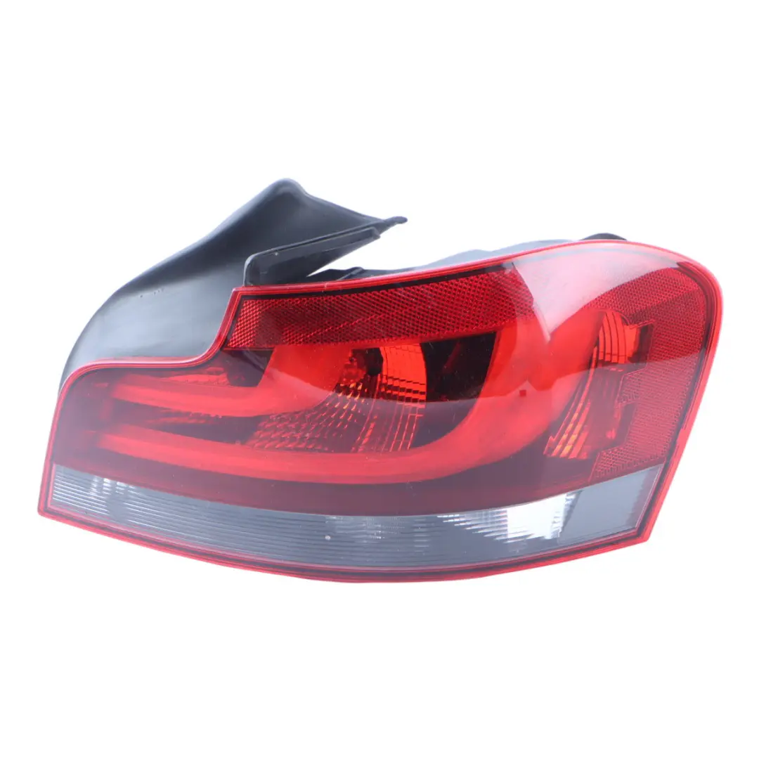 Tailight BMW E82 E88 Rear Lamp Passenger Right O/S Rear Light to with Part number 7327274 Tailight BMW E82 E88 Rear Lamp Passenger Right O/S Rear Light - SKU 7327274 - Part number 7327274