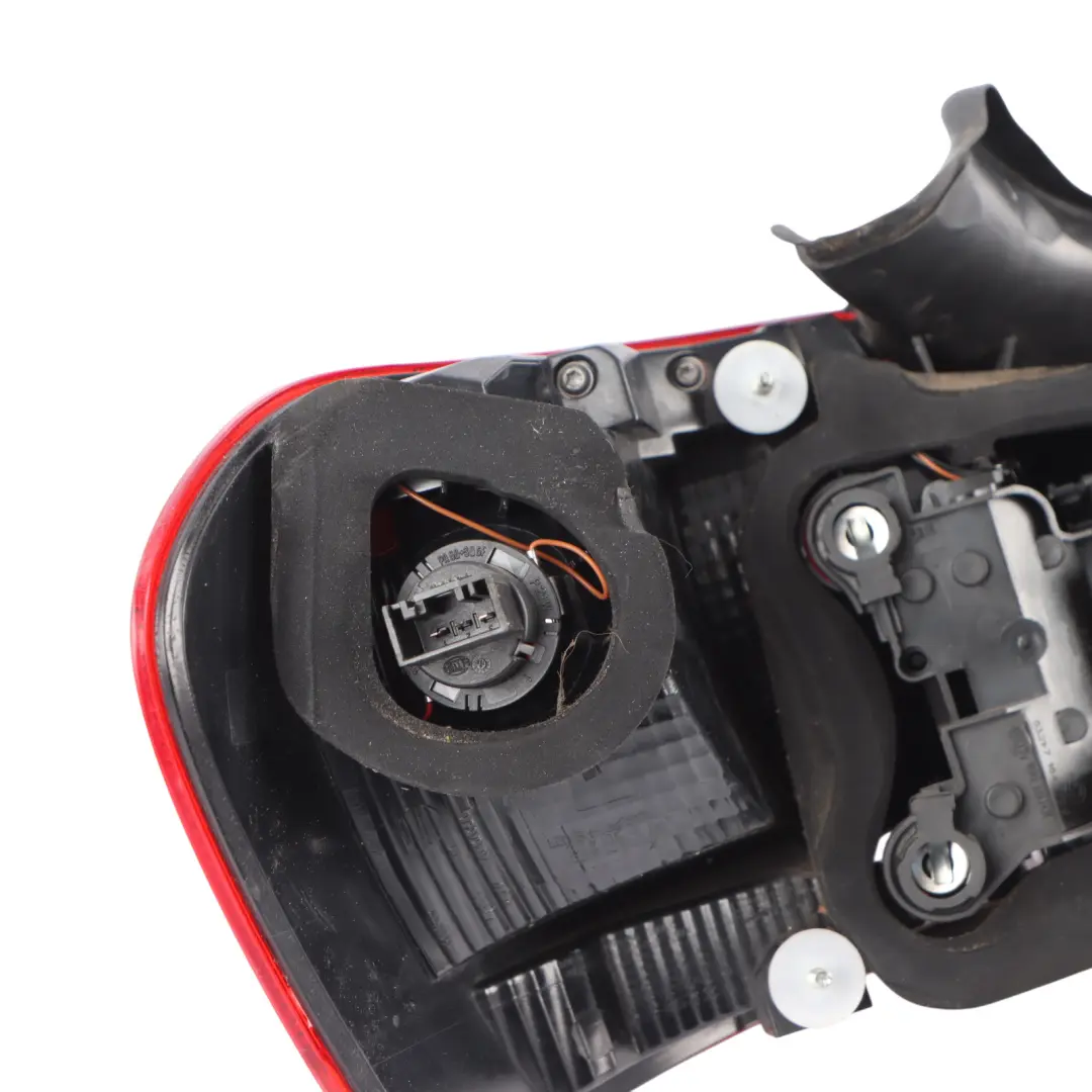 Tailight BMW E82 E88 Rear Lamp Passenger Right O/S Rear Light to with Part number 7327274 Tailight BMW E82 E88 Rear Lamp Passenger Right O/S Rear Light - SKU 7327274 - Part number 7327274