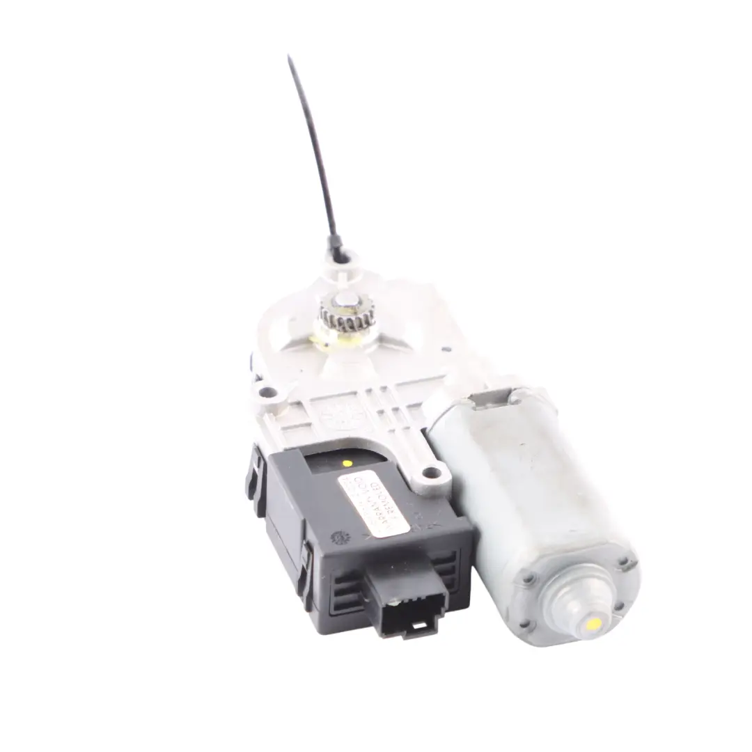 Sun Roof Motor BMW F45 F46 X1 F48 F49 Panorama Drive Unit Electric to with Part number 7391782 Sun Roof Motor BMW F45 F46 X1 F48 F49 Panorama Drive Unit Electric - SKU 7391782 - Part number 7391782