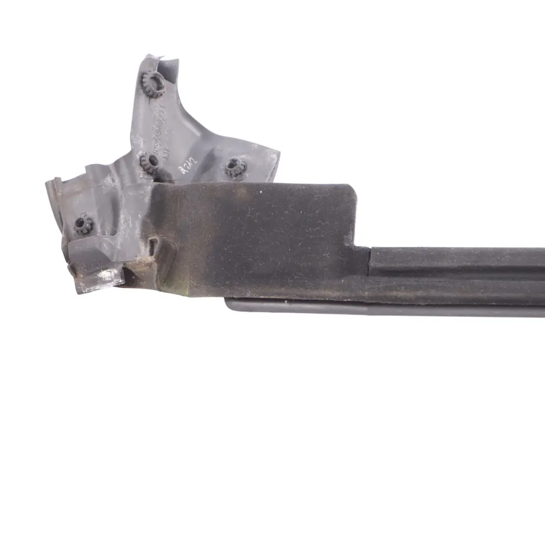 Joint D'Étanchéité En Caoutchouc Pour Porte Arrière Gauche pour BMW G32 à propos du numéro de pièce 7392347 BMW G32 Joint D'Étanchéité En Caoutchouc Pour Porte Arrière Gauche - SKU 7392347 - Numéro de pièce 7392347
