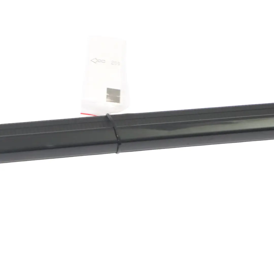 Front Door Window Trim Outer Weather Strip Right O/S to BMW X3 G01 X4 M F98 with Part number 7410016 BMW X3 G01 X4 M F98 Front Door Window Trim Outer Weather Strip Right O/S - SKU 7410016 - Part number 7410016