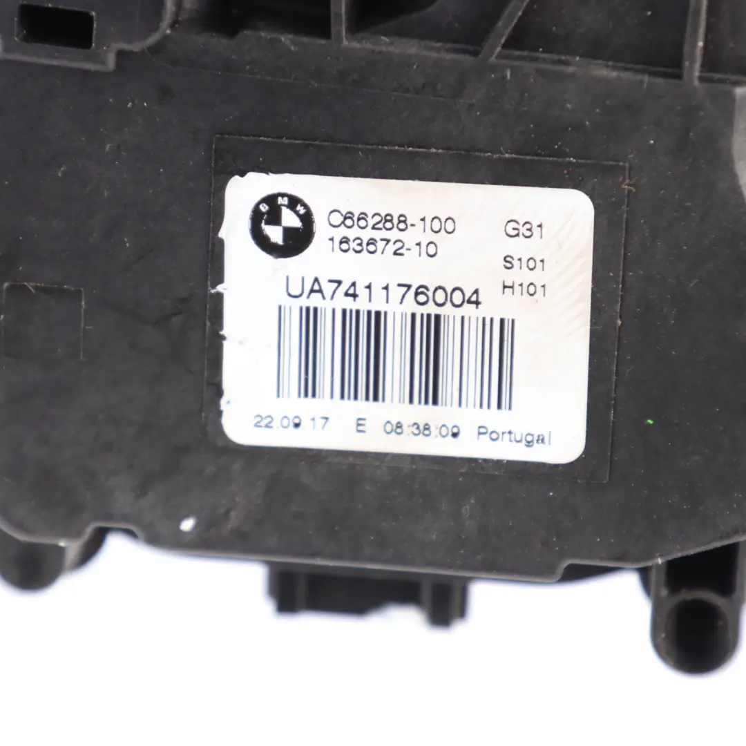 Zamek Mechanizm Dociąg Klapy Bagażnika do BMW G31 G32 o numerze 7411760 BMW G31 G32 Zamek Mechanizm Dociąg Klapy Bagażnika - SKU 7411760 - Numer Części 7411760