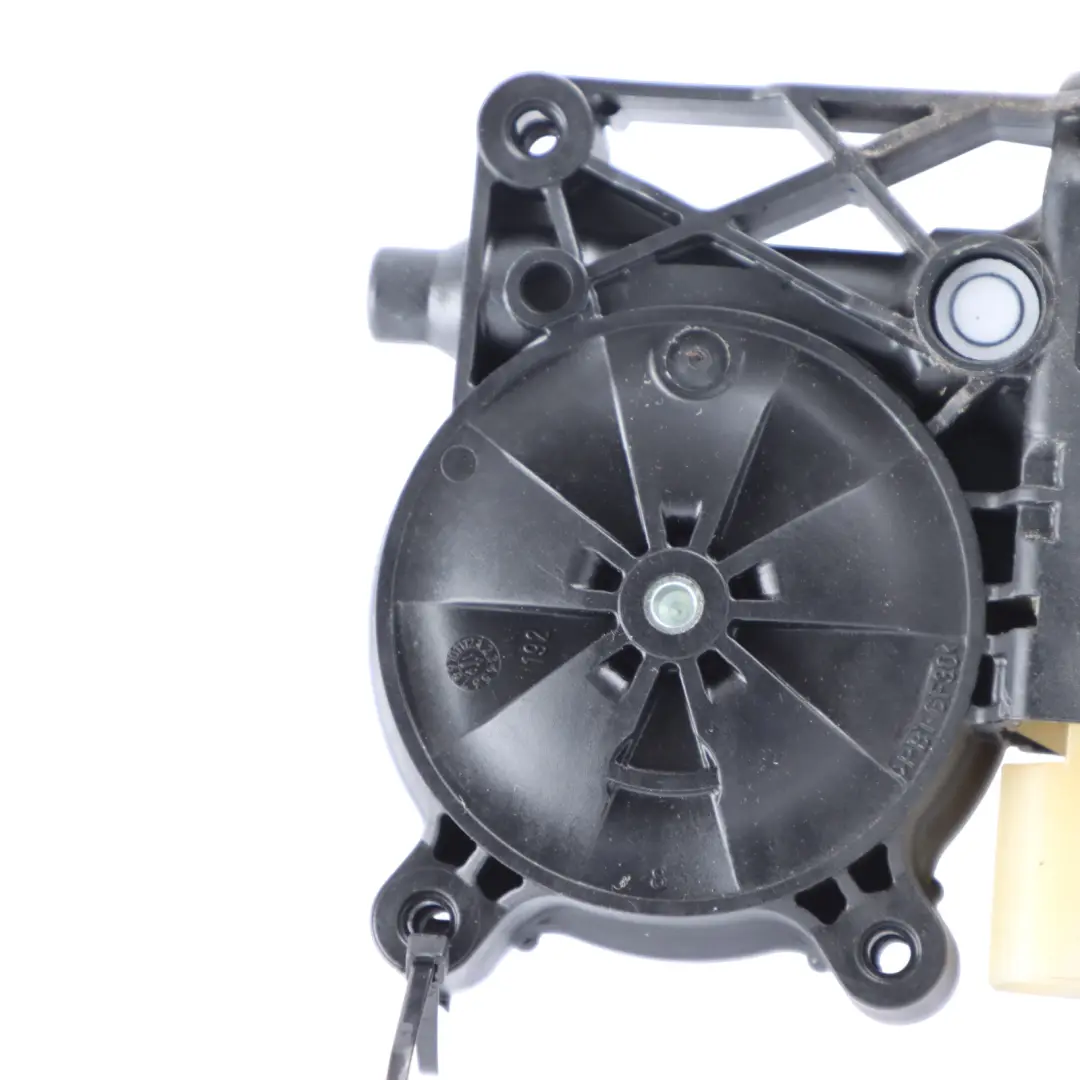 Motore Alzacristallo Anteriore Sinistro per Mini Cooper Countryman F60 con numero di parte 7413049 Mini Cooper Countryman F60 Motore Alzacristallo Anteriore Sinistro - SKU 7413049 - Numero di parte 7413049
