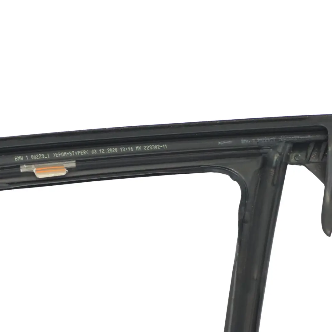 X4M F98 Joint Vitrage Porte Avant Droite Guide Frame Seal Trim pour BMW à propos du numéro de pièce 7416496 BMW X4M F98 Joint Vitrage Porte Avant Droite Guide Frame Seal Trim - SKU 7416496 - Numéro de pièce 7416496