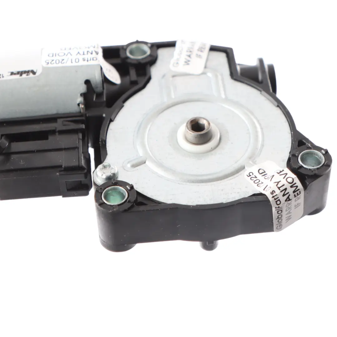 Sonnendach Aktuator Motoreinheit für BMW G32 Drive Panorama Glas mit Teilenummer 7424804 BMW G32 Drive Panorama Glas Sonnendach Aktuator Motoreinheit - SKU 7424804 - Teilenummer 7424804