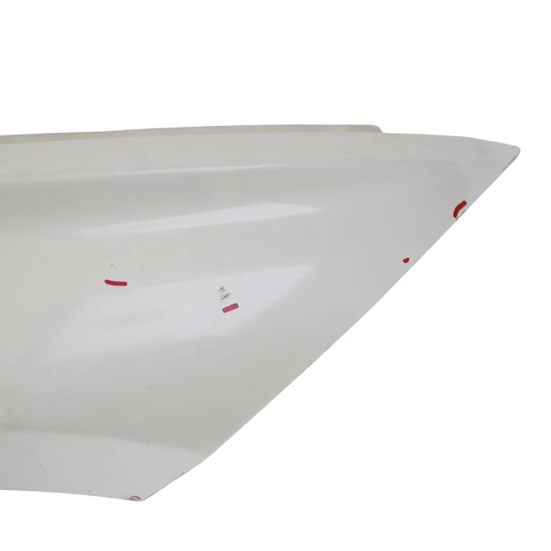 parafango laterale anteriore destro Mineral White Metallic - A96 per BMW F30 F31 con numero di parte 7438440 BMW F30 F31 parafango laterale anteriore destro Mineral White Metallic - A96 - SKU 7438440-MW1 - Numero di parte 7438440