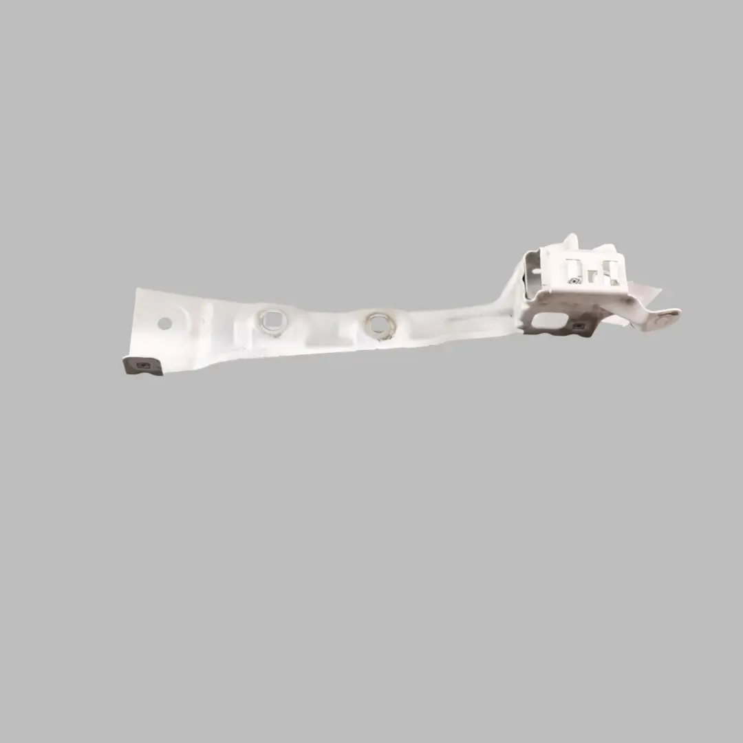 BMW F44 Soporte Panel Guardabarros Delantero Derecho Blanco Alpino - SKU 7450378-AW - Número de pieza 7450378