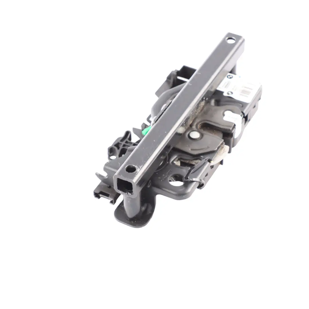 Koffer Raum Klappe Heck Klappen Schloss Verkleidung für BMW G32 GT mit Teilenummer 7454160 BMW G32 GT Koffer Raum Klappe Heck Klappen Schloss Verkleidung - SKU 7454160 - Teilenummer 7454160