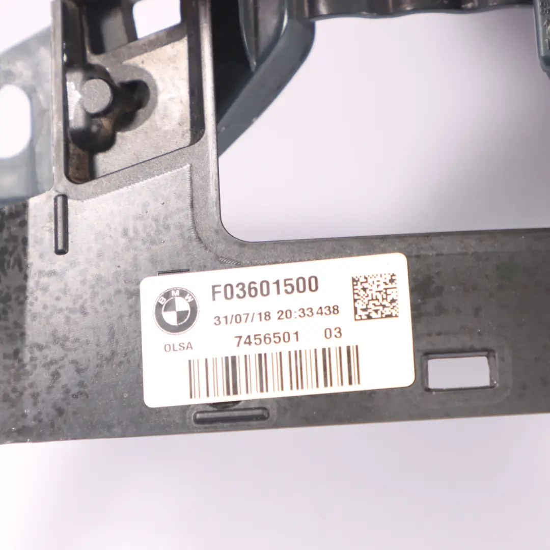 Feu arrière dans le panneau latéral gauche pour BMW F20 F21 LCI à propos du numéro de pièce 7456501 BMW F20 F21 LCI Feu arrière dans le panneau latéral gauche - SKU 7456501-2 - Numéro de pièce 7456501