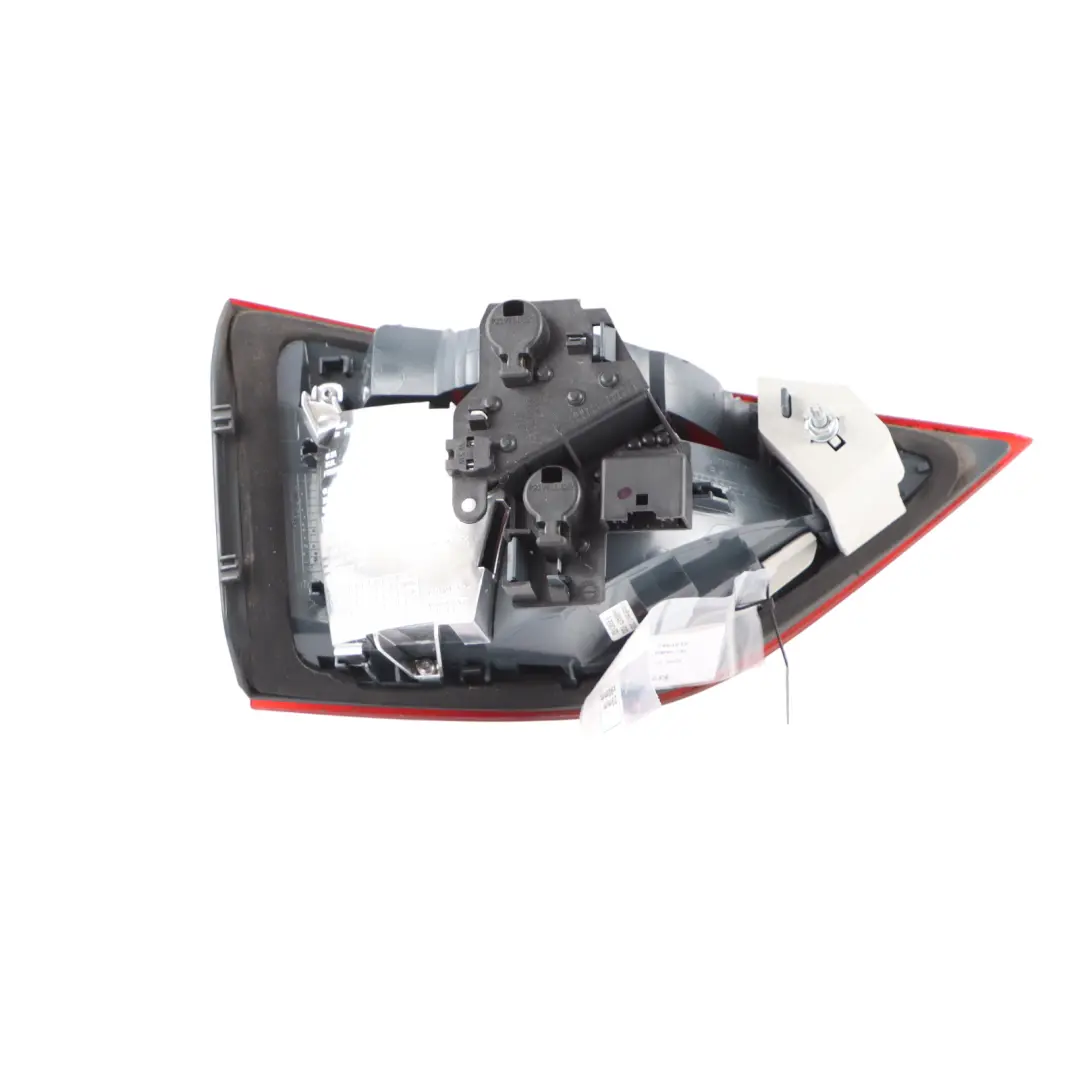BMW F46 LCI Coperchio Del Fanale Posteriore Del Bagagliaio Destro - SKU 7461610 - Numero di parte 7461610