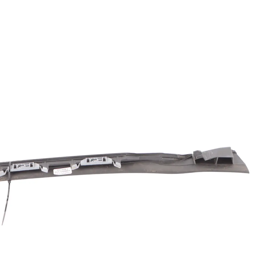 Moldura Frontal Parabrisas Cubierta Goteo Derecho Lado Conductor para BMW F44 con número de pieza 7475980 BMW F44 Moldura Frontal Parabrisas Cubierta Goteo Derecho Lado Conductor - SKU 7475980 - Número de pieza 7475980