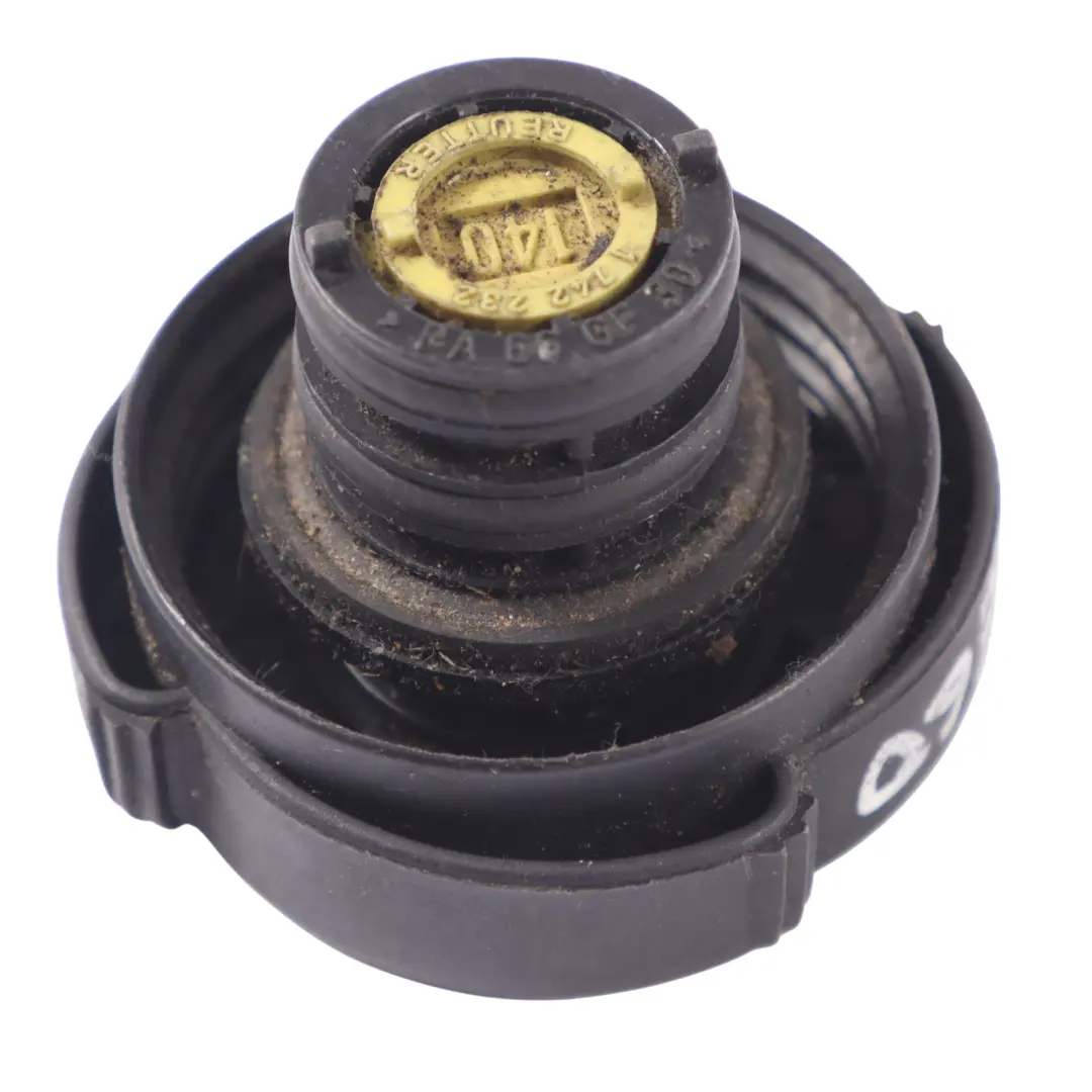 Korek Chłodnicy Wody do BMW E39 E46 E60 E61 E65 E83 o numerze 7639023 BMW E39 E46 E60 E61 E65 E83 Korek Chłodnicy Wody - SKU 7639023 - Numer Części 7639023