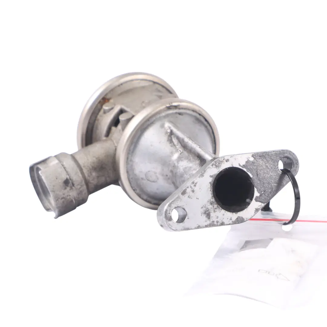 Vanne / Valve AGR Collecteur D'Moteur Cylindre 1-5 pour BMW 3 6 E60 M5 E63 M6 à propos du numéro de pièce 7837096 BMW 3 6 E60 M5 E63 M6 Vanne / Valve AGR Collecteur D'Moteur Cylindre 1-5 - SKU 7837096 - Numéro de pièce 7837096