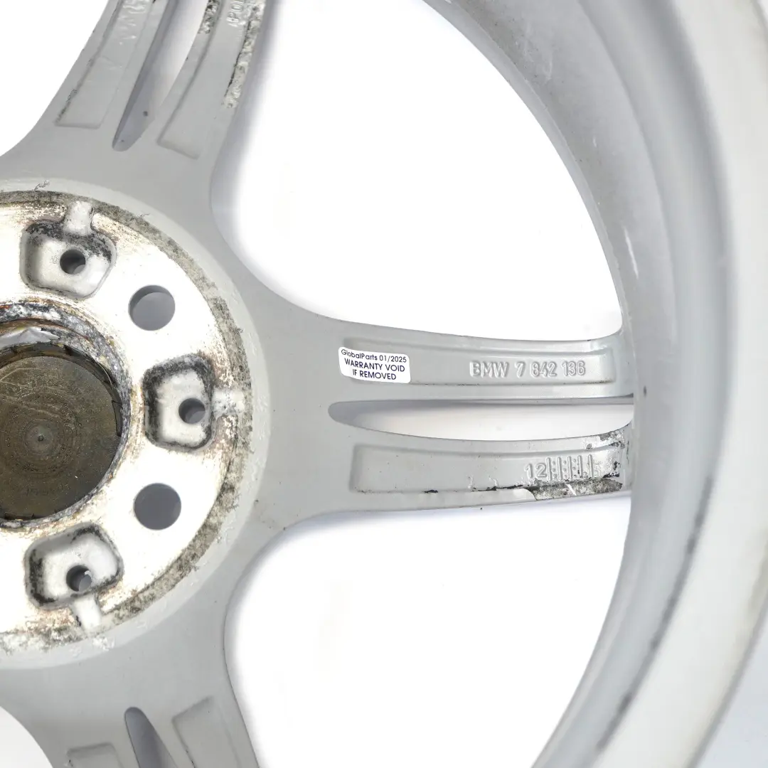 Silberne Leicht metall felge hinten 19" 9J M Doppelspeiche für BMW Z4 E89 mit Teilenummer 7842136 BMW Z4 E89 Silberne Leicht metall felge hinten 19" 9J M Doppelspeiche - SKU 7842136-1 - Teilenummer 7842136