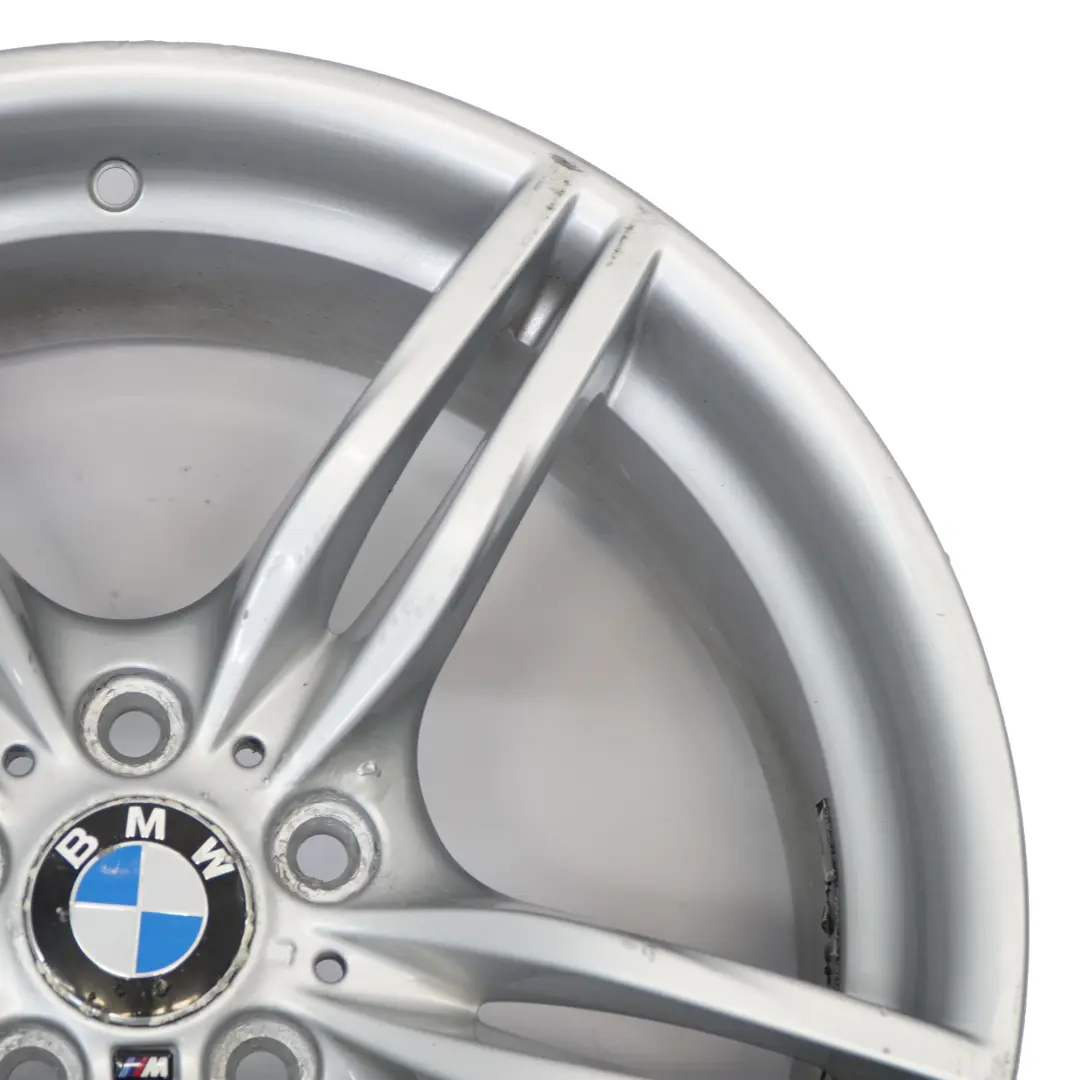 Silberne Leicht metall felge hinten 19" 9J M Doppelspeiche für BMW Z4 E89 mit Teilenummer 7842136 BMW Z4 E89 Silberne Leicht metall felge hinten 19" 9J M Doppelspeiche - SKU 7842136-1 - Teilenummer 7842136