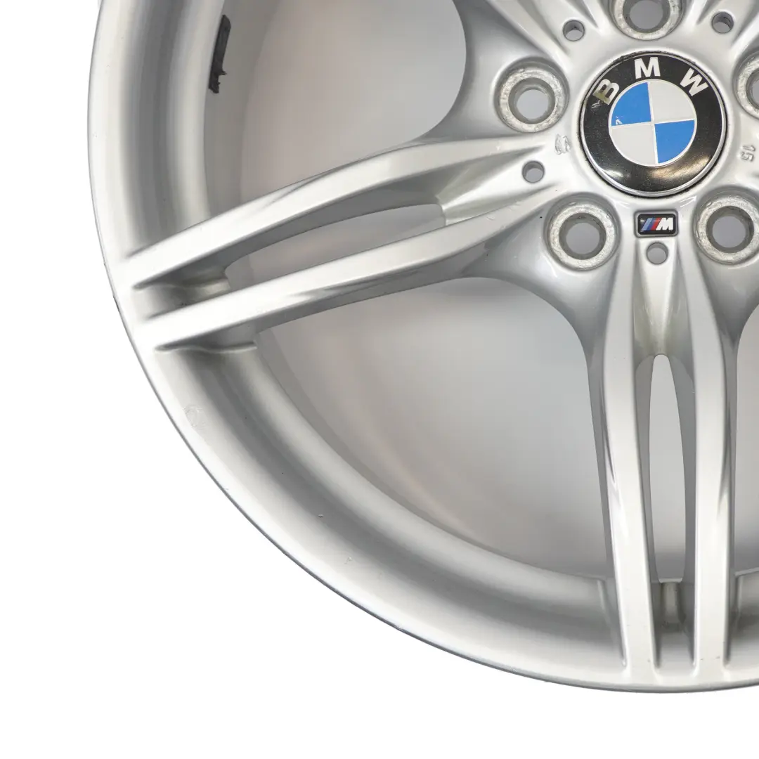 trasera plata llanta aleación 19 "9J ET:40 M doble radio 326 para BMW Z4 E89 con número de pieza 7842136 BMW Z4 E89 trasera plata llanta aleación 19 "9J ET:40 M doble radio 326 - SKU 7842136-2 - Número de pieza 7842136