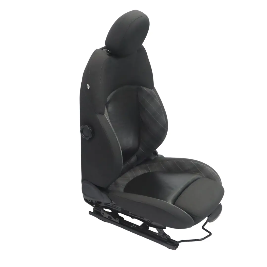 Sedile anteriore Sport Cloth / Leather Left Diamond Black per Mini Cooper One F56 con numero di parte 7939981 Mini Cooper One F56 Sedile anteriore Sport Cloth / Leather Left Diamond Black - SKU 7939981-1 - Numero di parte 7939981