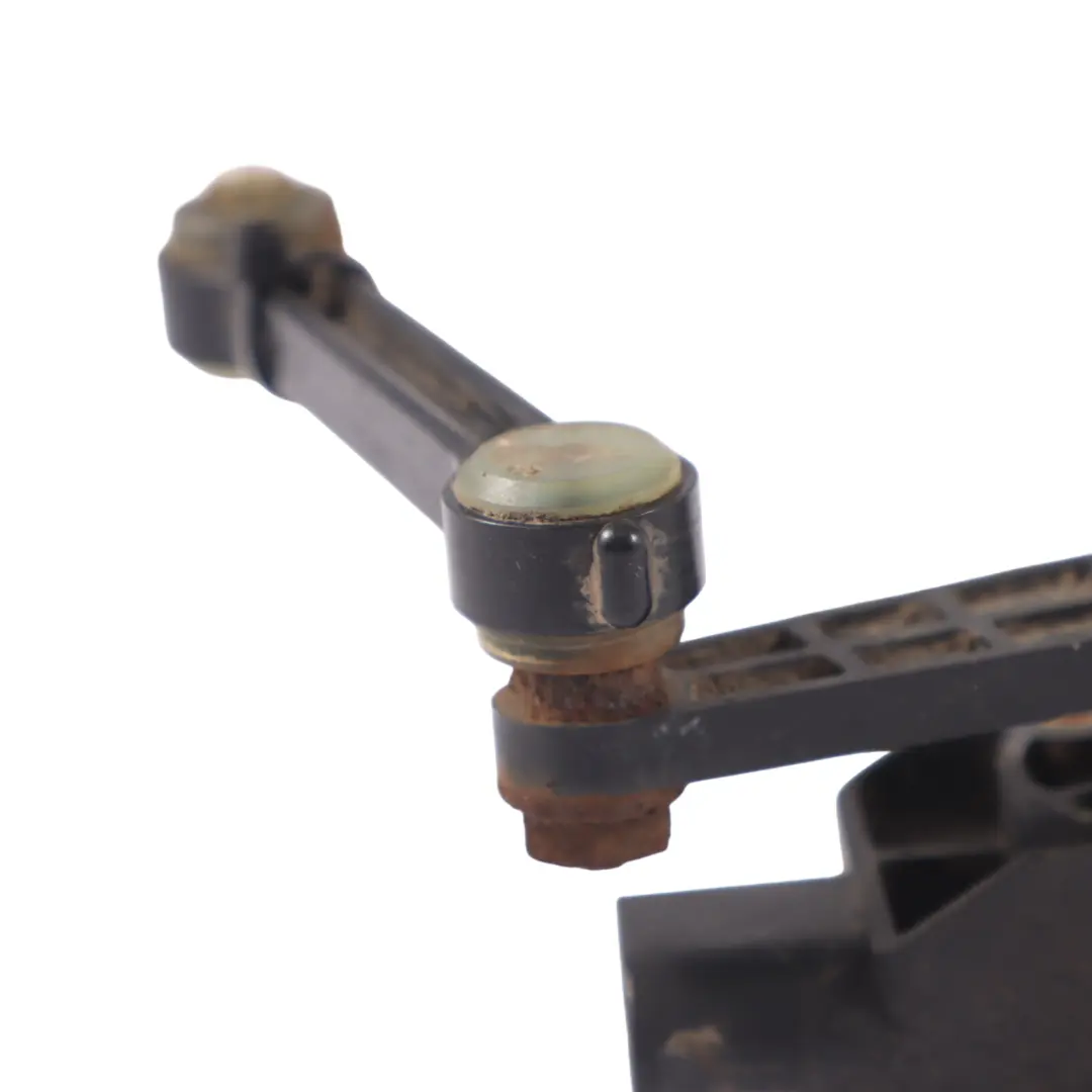 Capteur de hauteur des phares avant droit pour Audi Q7 4L à propos du numéro de pièce 7L0616571D Audi Q7 4L Capteur de hauteur des phares avant droit - SKU 7L0616571D - Numéro de pièce 7L0616571D