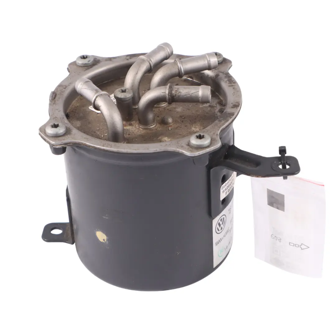 Boîtier de filtre à carburant Diesel pour Audi Q7 4L 3.0 TDI à propos du numéro de pièce 7L6127401H Audi Q7 4L 3.0 TDI Boîtier de filtre à carburant Diesel - SKU 7L6127401H - Numéro de pièce 7L6127401H