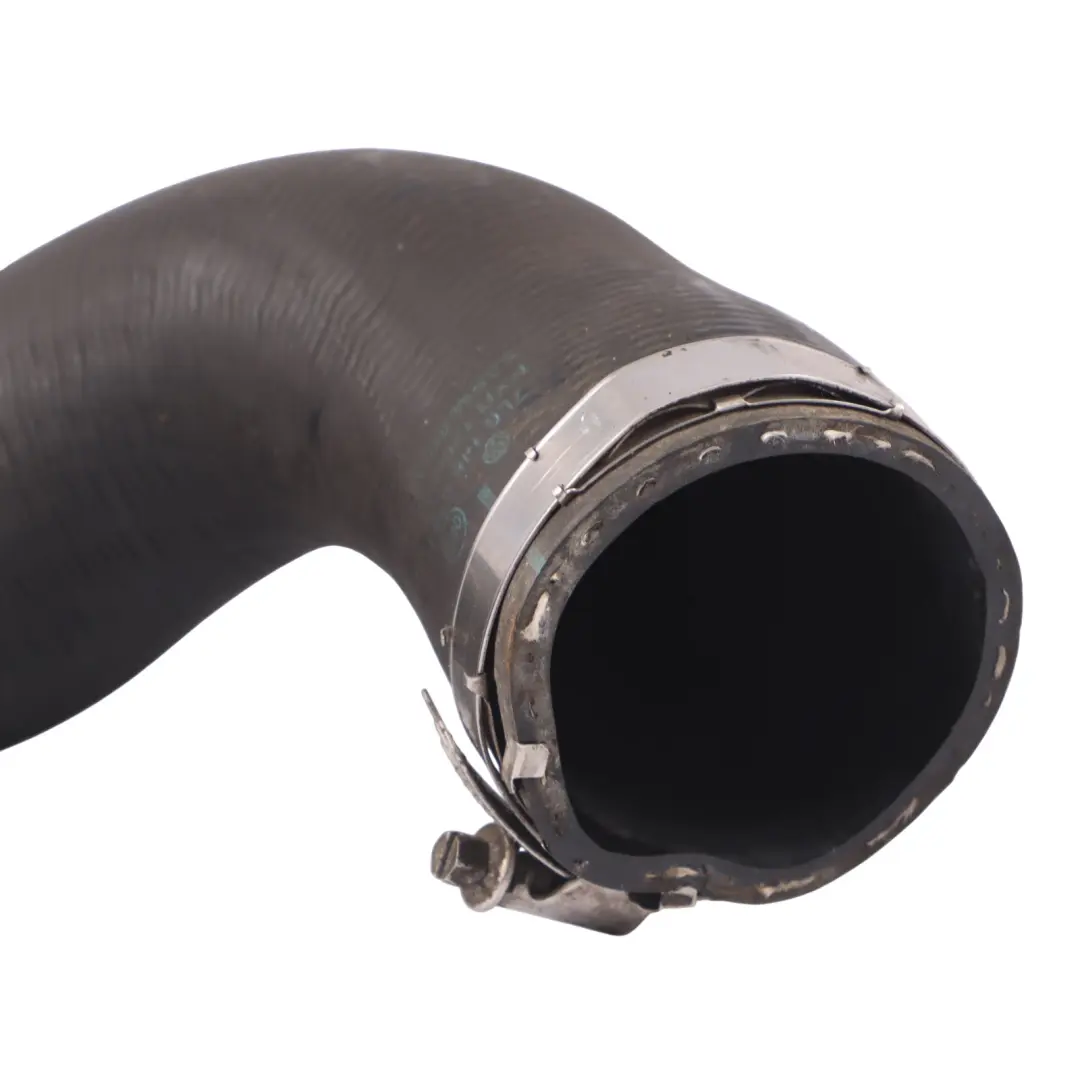 Tubo admisión aire Línea de manguera para Audi Q7 4L 3.0 TDI Intercooler con número de pieza 7L6145972H Audi Q7 4L 3.0 TDI Intercooler Tubo admisión aire Línea de manguera - SKU 7L6145972H - Número de pieza 7L6145972H