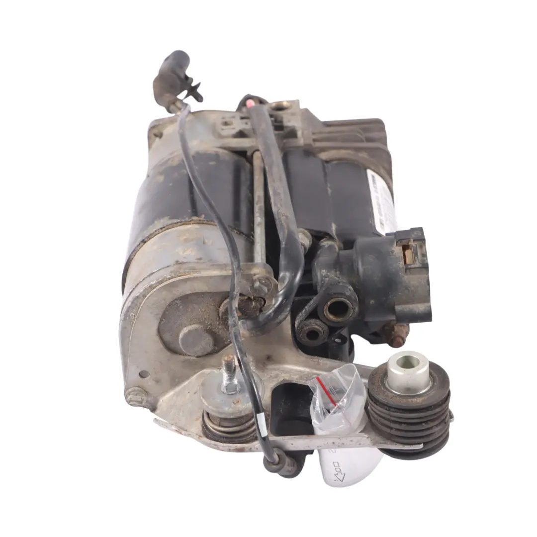 Kompresor Sprężarka zawieszenia pneumatycznego do Audi Q7 4L o numerze 7L8616006E Audi Q7 4L Kompresor Sprężarka zawieszenia pneumatycznego - SKU 7L8616006E - Numer Części 7L8616006E