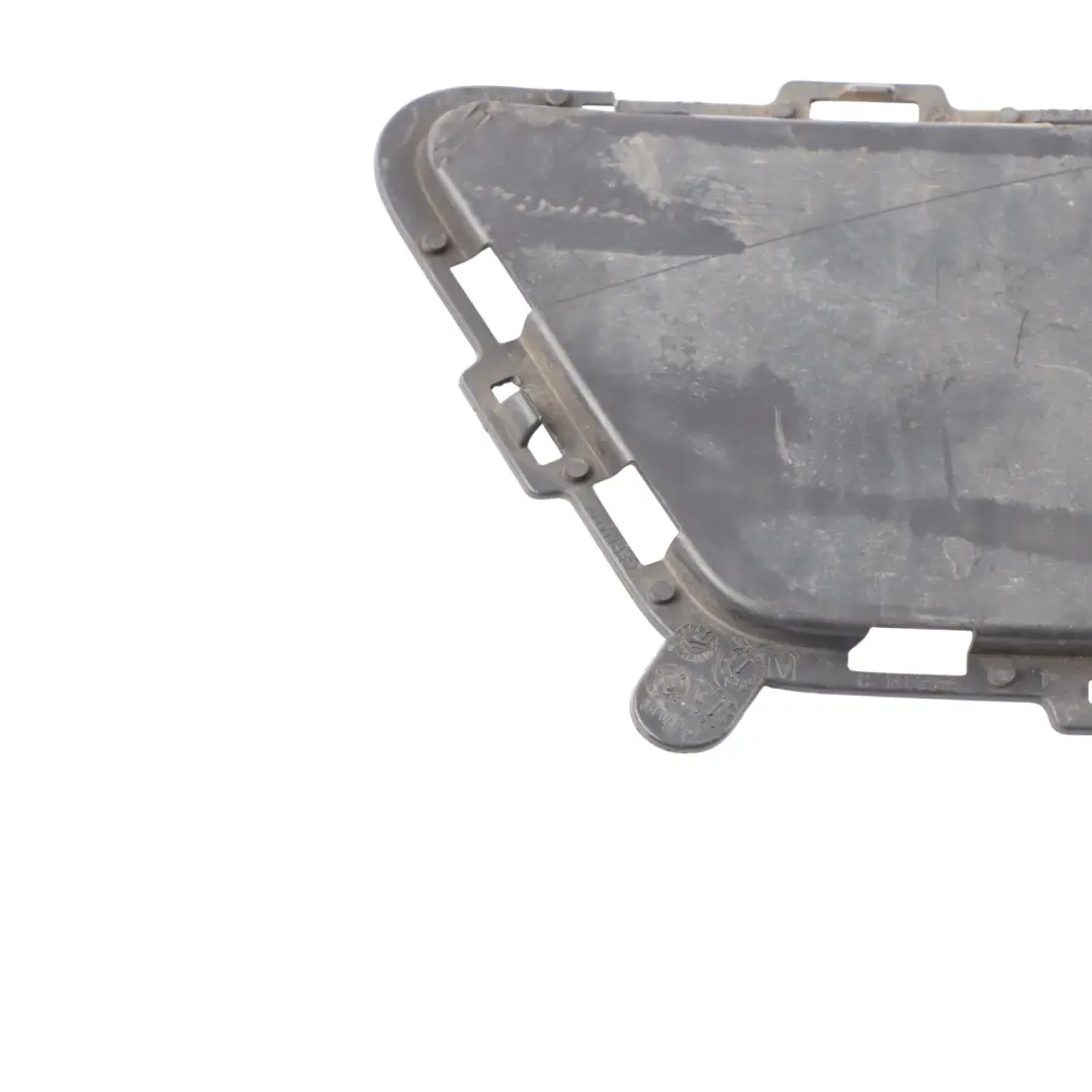 Cache Antibrouillard Pare-Choc Avant Gauche BMW F30 F31 Grille Garniture pour à propos du numéro de pièce 8054261 Cache Antibrouillard Pare-Choc Avant Gauche BMW F30 F31 Grille Garniture - SKU 8054261 - Numéro de pièce 8054261