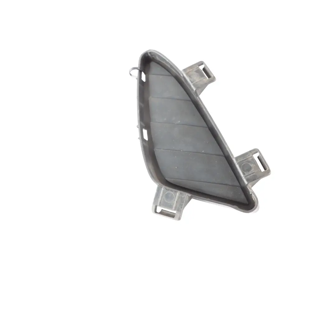 Tapa Delantera Freno Aire Canal Derecho para BMW F45 F46 con número de pieza 8063886 BMW F45 F46 Tapa Delantera Freno Aire Canal Derecho - SKU 8063886 - Número de pieza 8063886