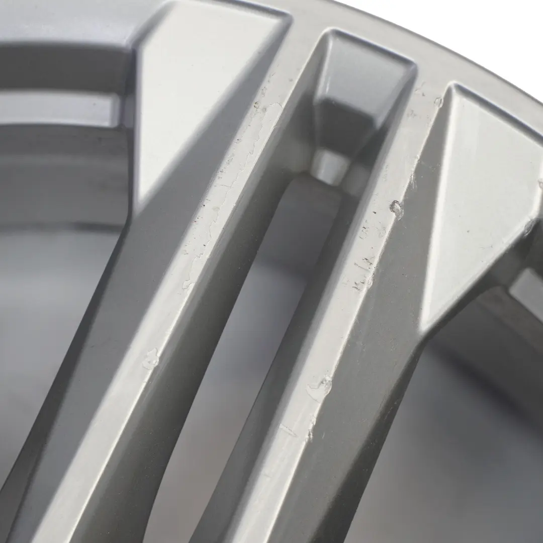 Silberne Leichtmetallfelge Alufelge 19" 8J ET:39 für Audi Q5 FY S Line mit Teilenummer 80A601025G Audi Q5 FY S Line Silberne Leichtmetallfelge Alufelge 19" 8J ET:39 - SKU 80A601025G-1 - Teilenummer 80A601025G