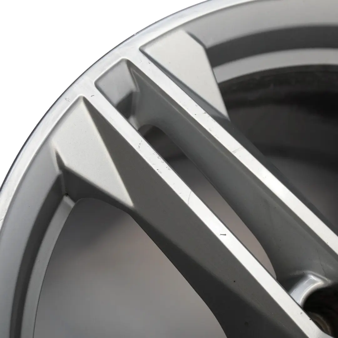 Argento Cerchio in lega 19" 8J ET:39 Doppie razze per Audi Q5 FY S Line con numero di parte 80A601025G Audi Q5 FY S Line Argento Cerchio in lega 19" 8J ET:39 Doppie razze - SKU 80A601025G-2 - Numero di parte 80A601025G