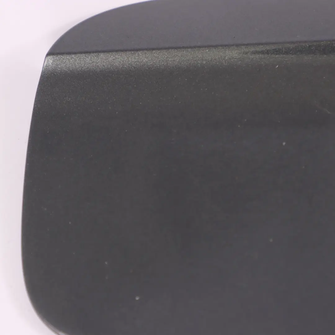 Audi Q5 FY Osłona Klapka Wlewu Paliwa Phantom Black Czarny LZ9Y - SKU 80A809907-BBL - Numer Części 80A809907