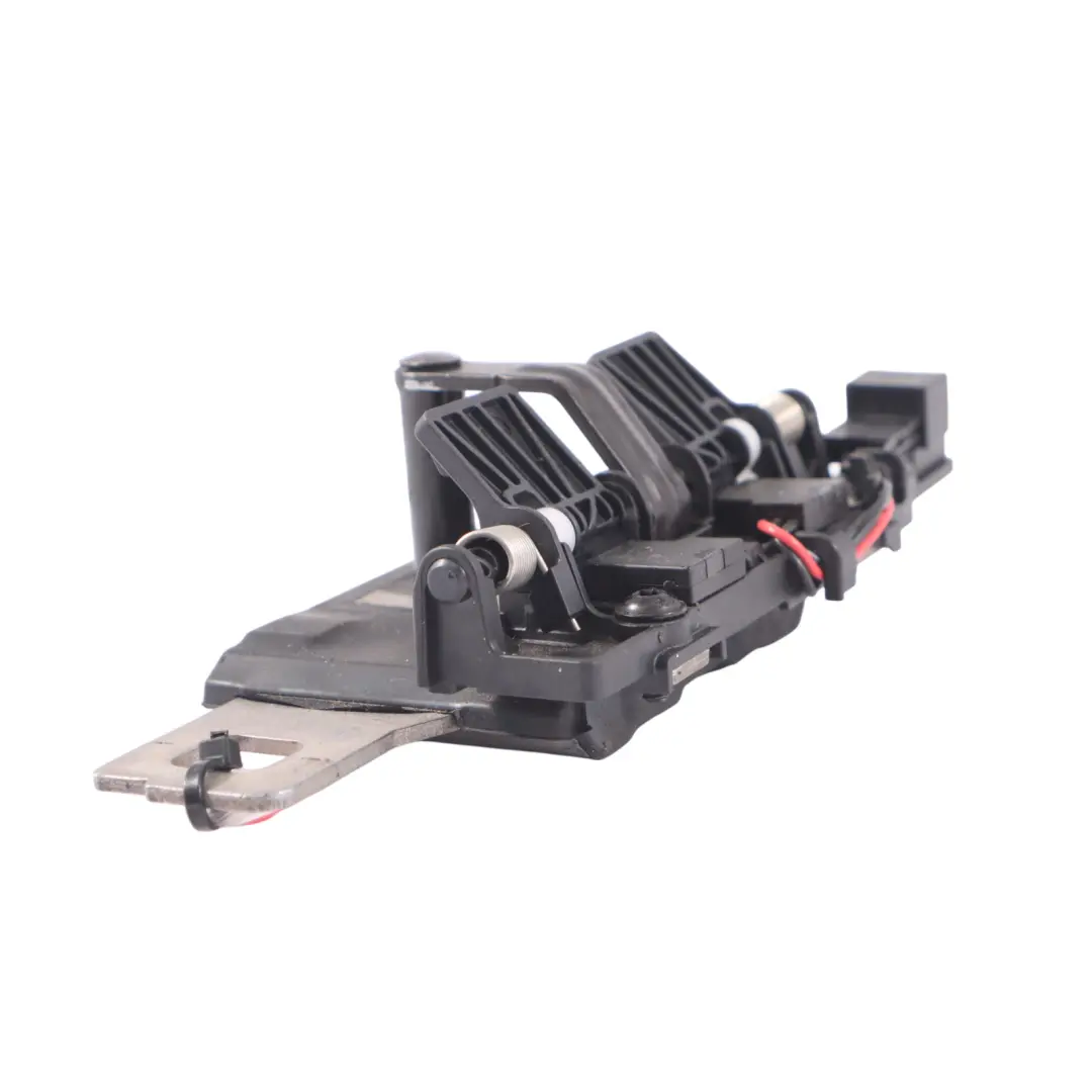 Staffa piastra del portellone posteriore bloccaggio per Audi Q5 FY con numero di parte 80A827507 Audi Q5 FY Staffa piastra del portellone posteriore bloccaggio - SKU 80A827507 - Numero di parte 80A827507