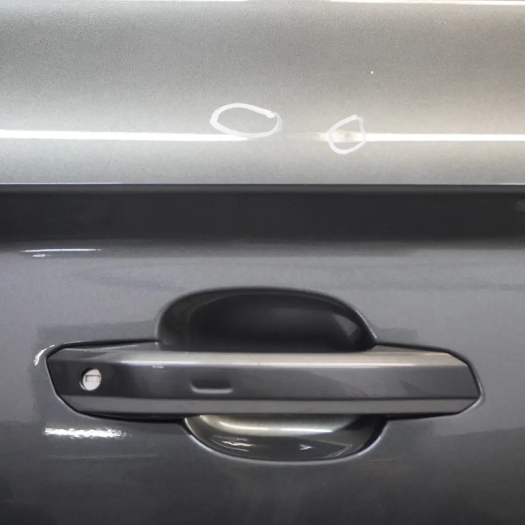 Drzwi Prawe Przednie Daytona Grey Szary - Z7S do Audi Q5 FY o numerze 80A831052H Audi Q5 FY Drzwi Prawe Przednie Daytona Grey Szary - Z7S - SKU 80A831052H-DGR - Numer Części 80A831052H