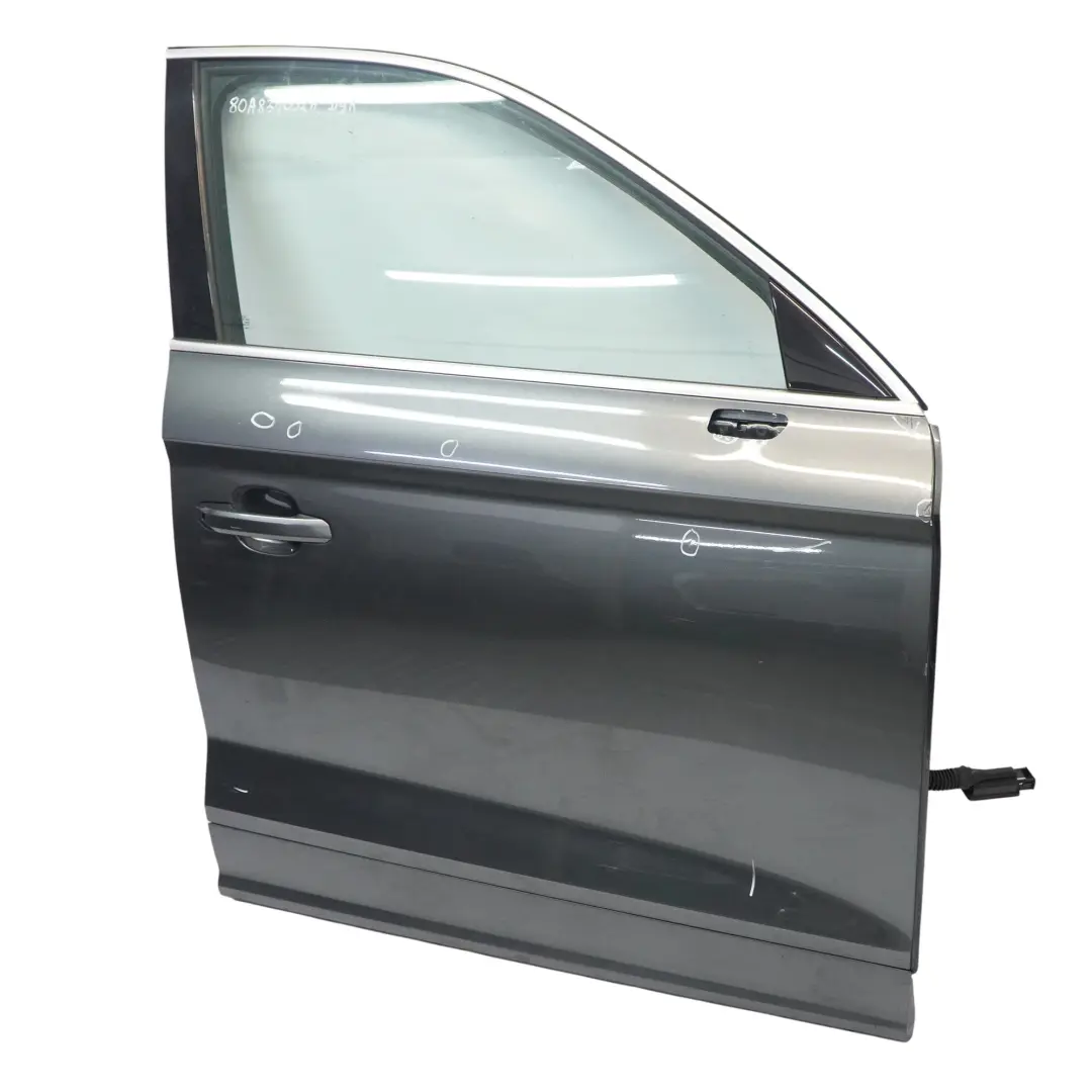 Puerta Delantera Derecha Daytona Grey Perla - Z7S para Audi Q5 FY con número de pieza 80A831052H Audi Q5 FY Puerta Delantera Derecha Daytona Grey Perla - Z7S - SKU 80A831052H-DGR - Número de pieza 80A831052H